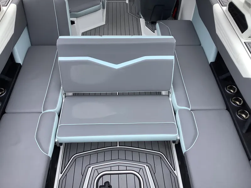 Slide: The Image of Nautique Super Air Nautique S25 2024 - 16