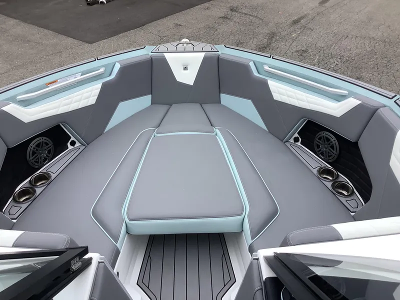 Slide: The Image of Nautique Super Air Nautique S25 2024 - 17