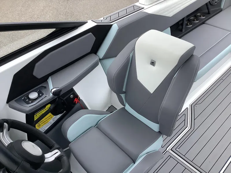 Slide: The Image of Nautique Super Air Nautique S25 2024 - 21