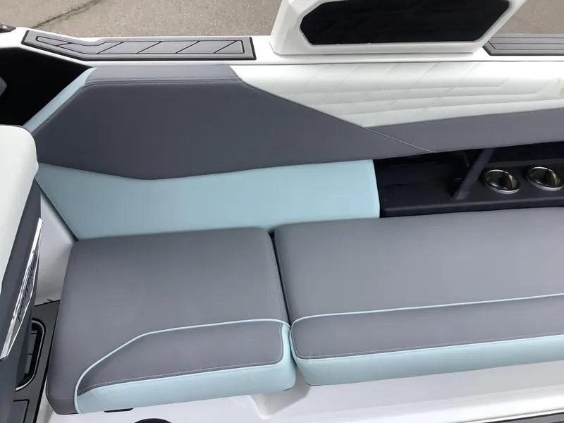 Slide: The Image of Nautique Super Air Nautique S25 2024 - 23