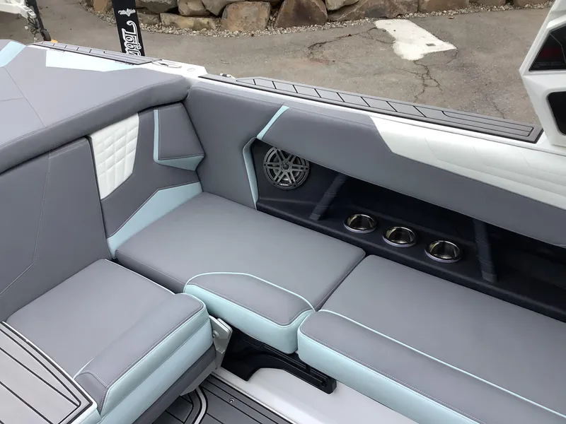 Slide: The Image of Nautique Super Air Nautique S25 2024 - 26