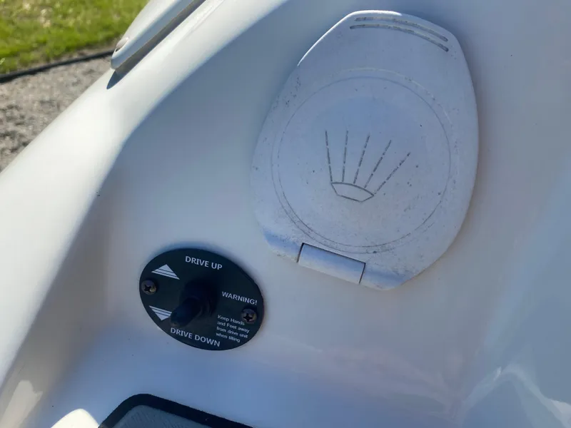 Slide: The Image of 2017 Stingray 215LR - 9