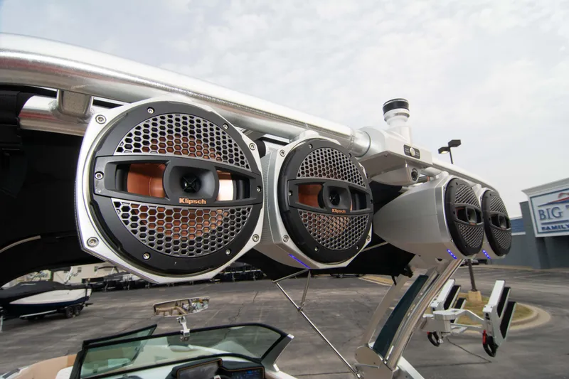 Slide: The Image of MasterCraft X26 2025 - 54