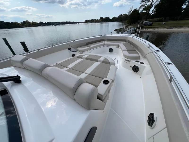 Slide: The Image of Boston Whaler 420 Outrage 2023 - 13