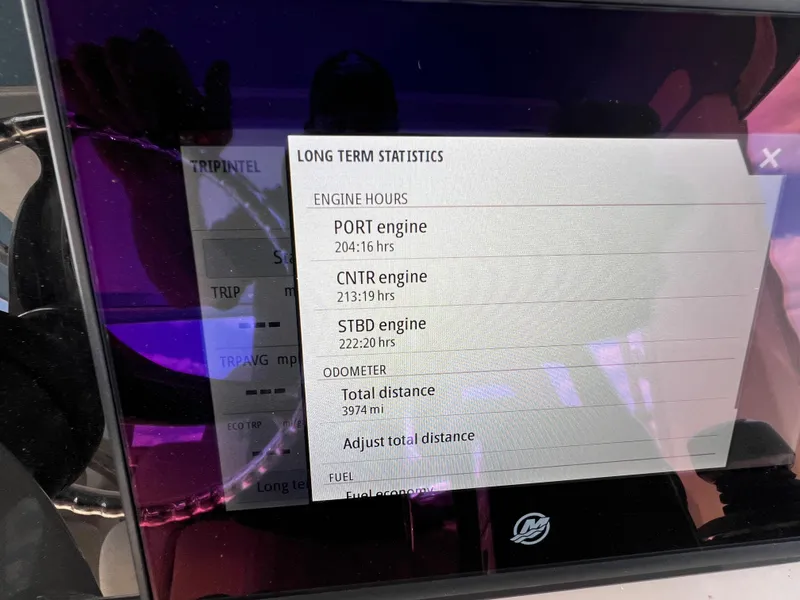 Slide: The Image of Boston Whaler 420 Outrage 2023 - 27