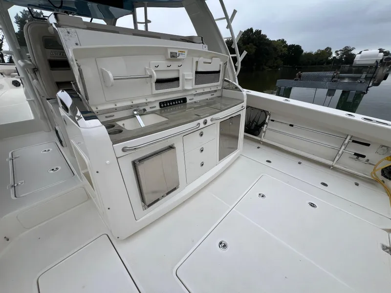 Slide: The Image of Boston Whaler 420 Outrage 2023 - 44