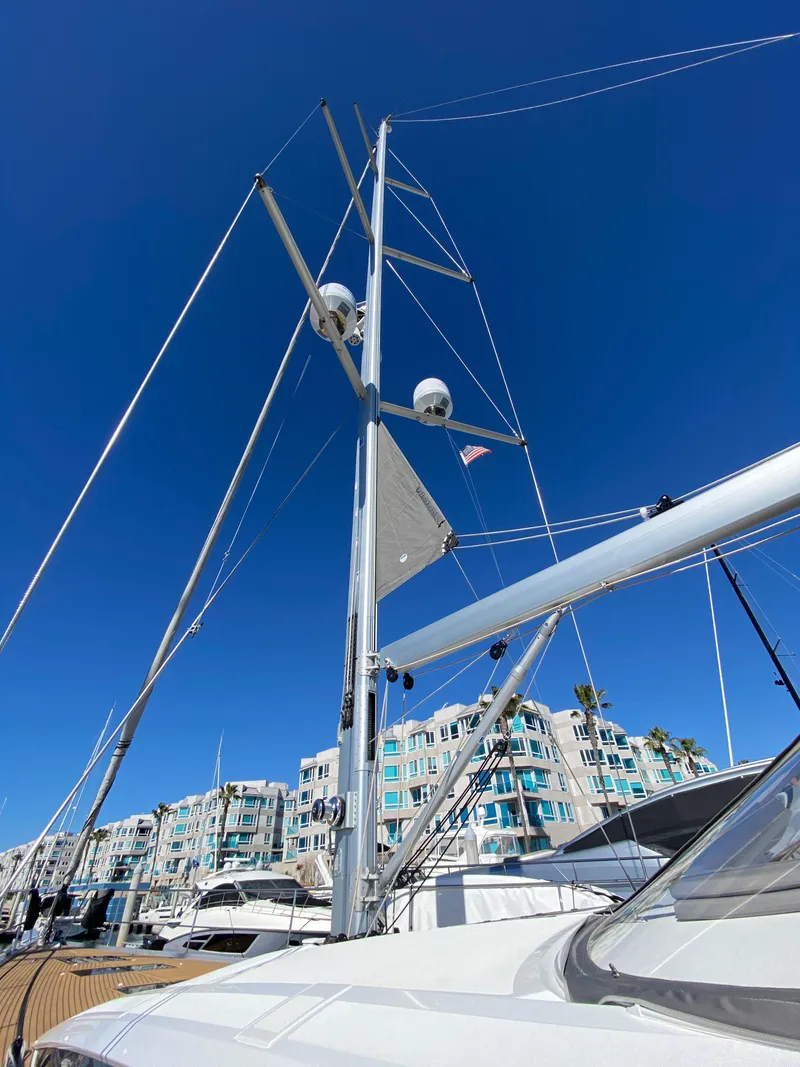 Slide: The Image of Jeanneau 64 2019 - 12