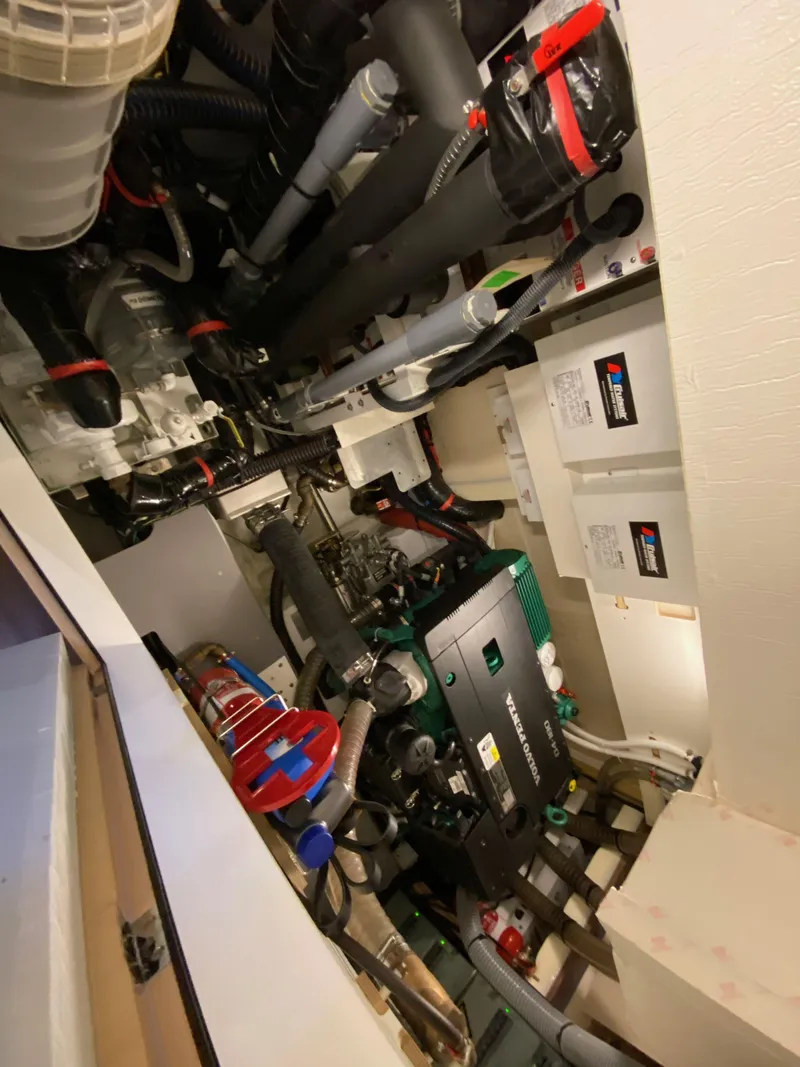 Slide: The Image of Jeanneau 64 2019 - 126