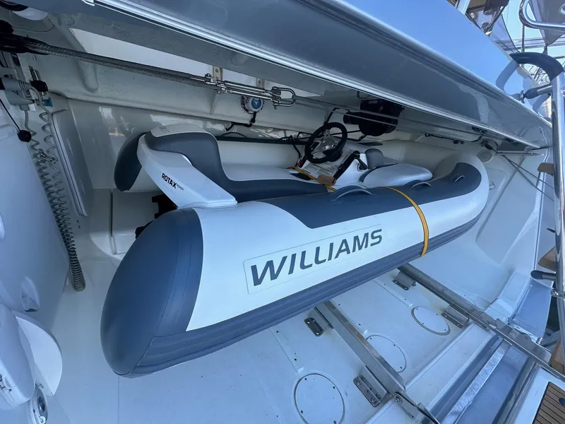 Slide: The Image of Jeanneau 64 2019 - 131