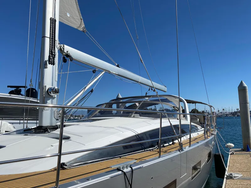 Slide: The Image of Jeanneau 64 2019 - 2