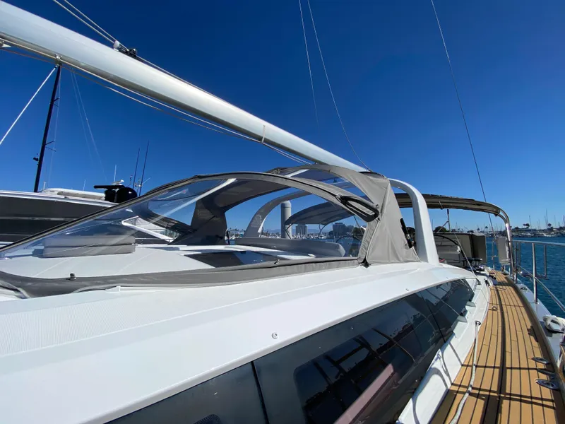 Slide: The Image of Jeanneau 64 2019 - 5