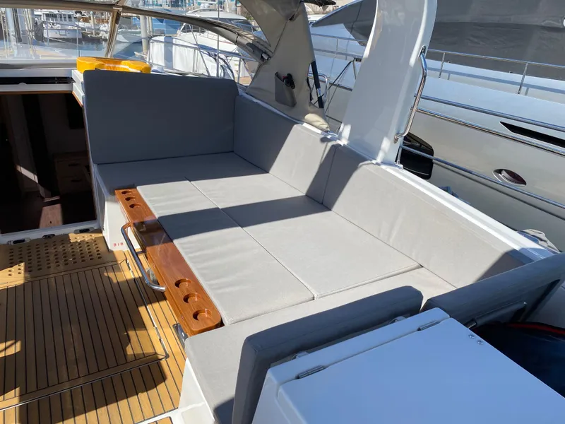 Slide: The Image of Jeanneau 64 2019 - 50
