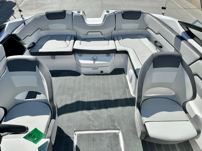 Slide: The Image of Yamaha SX190 2025 - 6