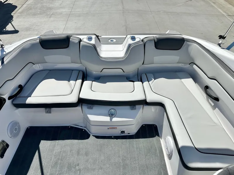 Slide: The Image of Yamaha SX190 2025 - 7