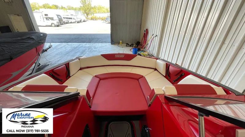 Slide: The Image of Heyday Wake Boats WT-2DC 2023 - 15