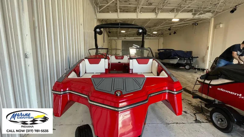 Slide: The Image of Heyday Wake Boats WT-2DC 2023 - 9