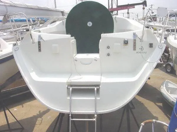 Slide: The Image of Open Transom Swim Platform Stern View - 12