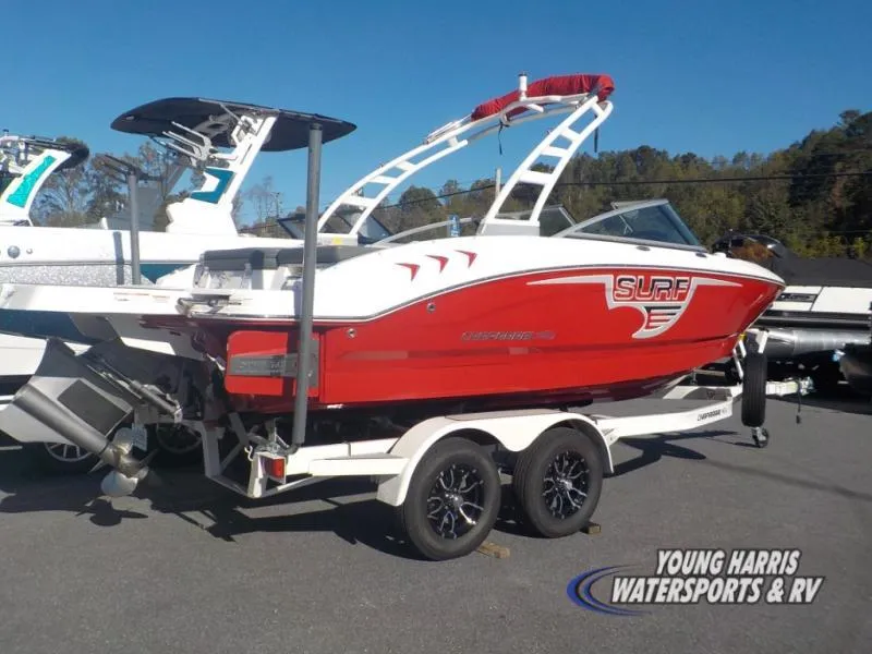 Slide: The Image of Chaparral 21 Surf 2023 - 4