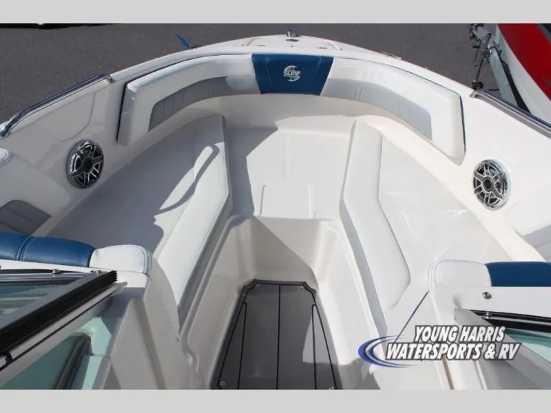 Slide: The Image of Chaparral 21 Surf 2023 - 7