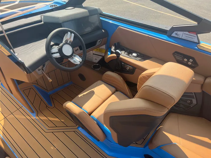 Slide: The Image of Nautique G25 2026 - 25