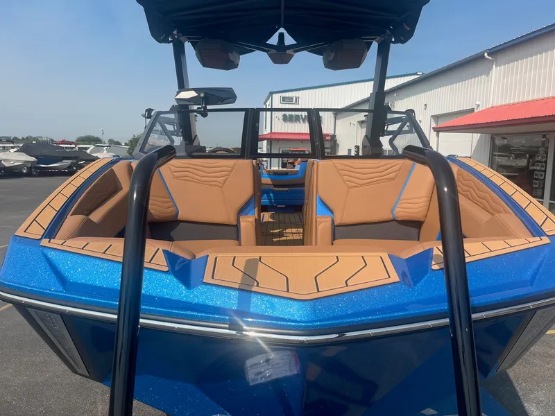 Slide: The Image of Nautique G25 2026 - 11