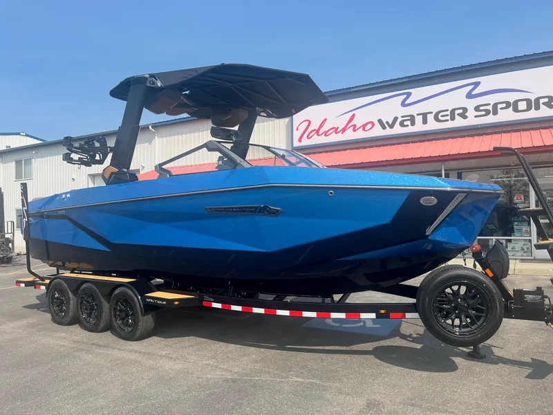 Slide: The Image of Nautique G25 2026 - 12
