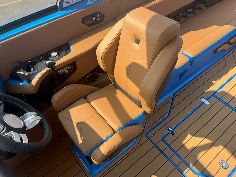 Slide: The Image of Nautique G25 2026 - 26