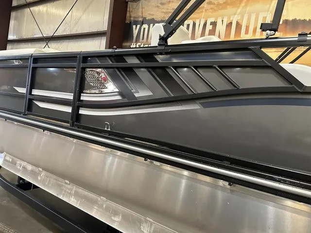 Slide: The Image of 2025 G3 Suncatcher Select 322SS with Yamaha 250HP engine in a warehouse. - 5