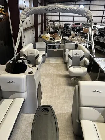 Slide: The Image of G3 Suncatcher Select 20RC W/Yamaha 70 2025 - 10