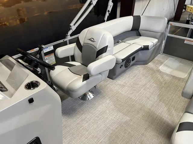 Slide: The Image of G3 Suncatcher Select 20RC W/Yamaha 70 2025 - 11