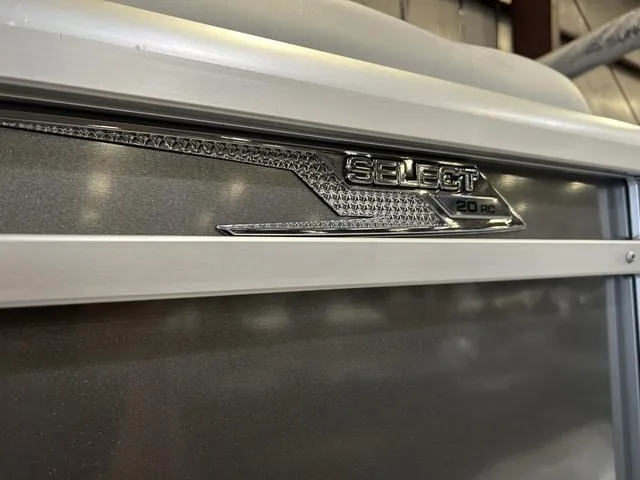 Slide: The Image of G3 Suncatcher Select 20RC W/Yamaha 70 2025 - 9