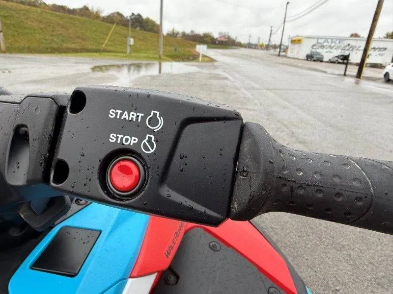 Slide: The Image of Yamaha Waverunner Jet Blaster DLX 3UP 2025 - 27