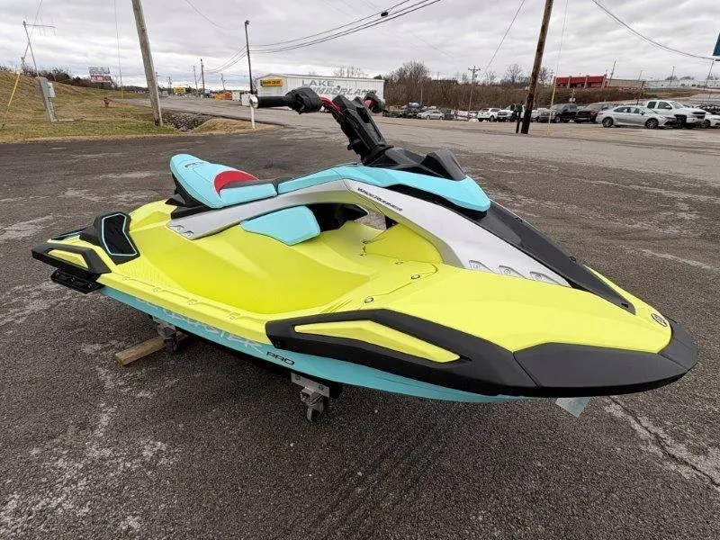 Slide: The Image of Yamaha Waverunner Jet Blaster PRO 2UP 2025 - 11