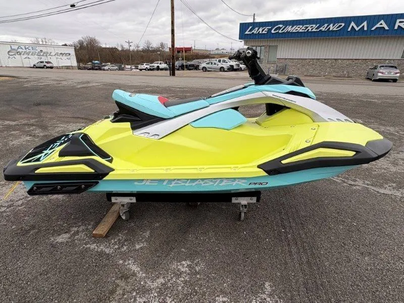 Slide: The Image of Yamaha Waverunner Jet Blaster PRO 2UP 2025 - 17