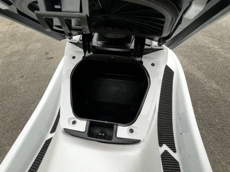 Slide: The Image of Yamaha Waverunner VX 2025 - 30