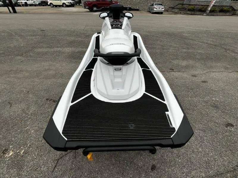Slide: The Image of Yamaha Waverunner VX 2025 - 5