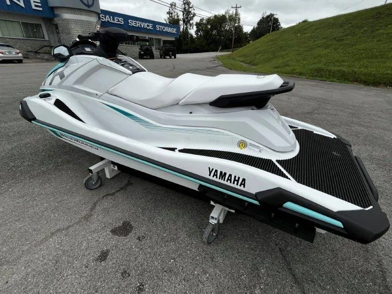 Slide: The Image of Yamaha Waverunner VX 2025 - 6