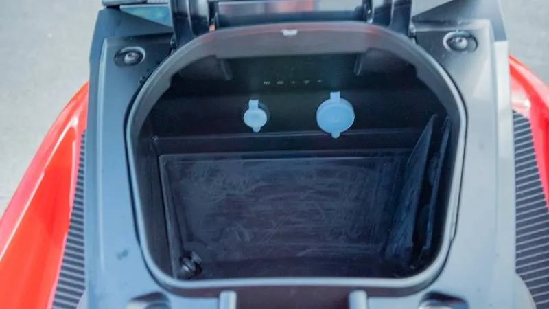 Slide: The Image of Yamaha WAVERUNNER VX DELUXE 2025 - 10