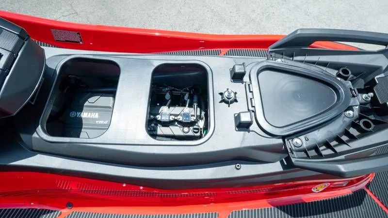 Slide: The Image of Yamaha WAVERUNNER VX DELUXE 2025 - 19