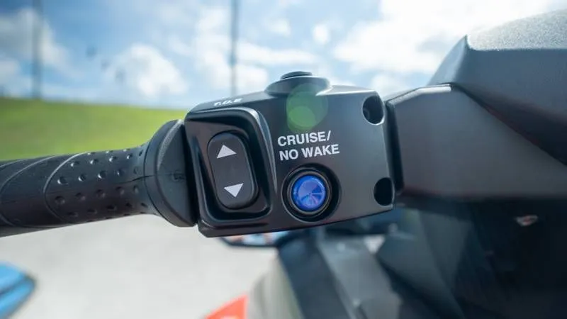 Slide: The Image of Yamaha WAVERUNNER VX DELUXE 2025 - 7