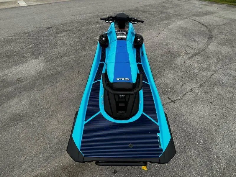 Slide: The Image of Yamaha Waverunner VX Deluxe w/ Audio 2025 - 24