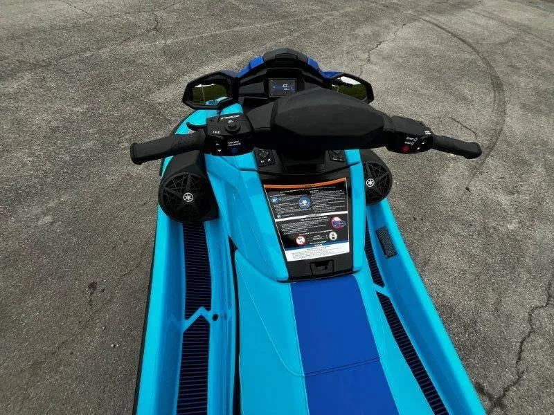 Slide: The Image of Yamaha Waverunner VX Deluxe w/ Audio 2025 - 31