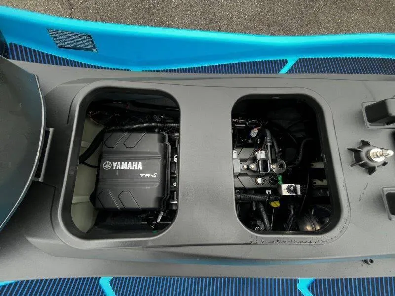 Slide: The Image of Yamaha Waverunner VX Deluxe w/ Audio 2025 - 47