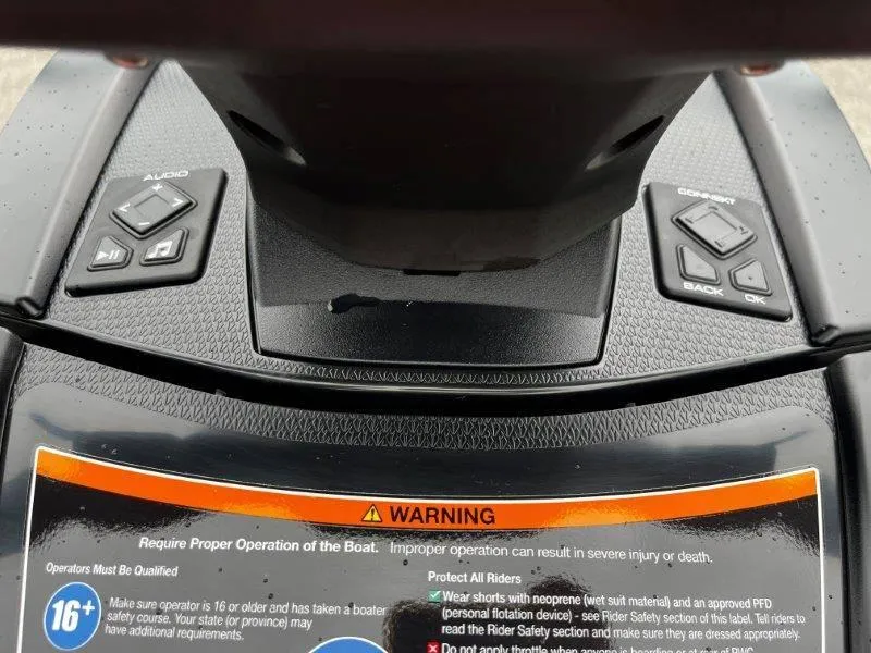 Slide: The Image of Yamaha Waverunner VX Deluxe w/ Audio 2025 - 29