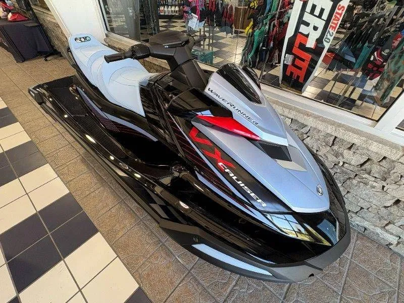 Slide: The Image of Yamaha Waverunner VX Cruiser 2025 - 24