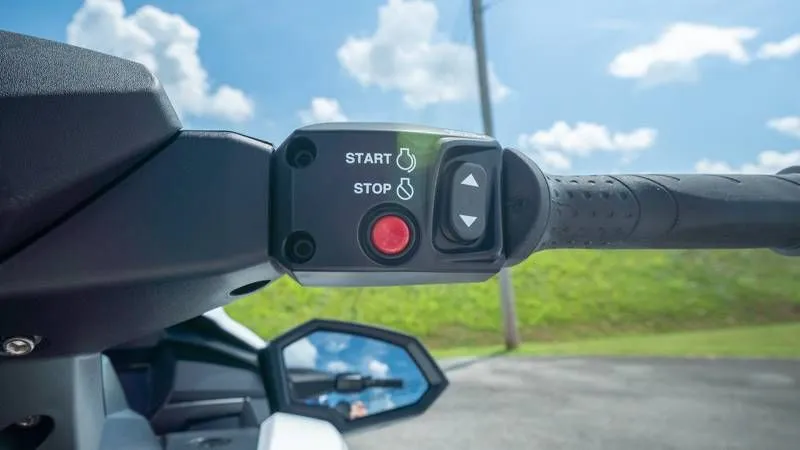 Slide: The Image of Yamaha Waverunner VX Cruiser 2025 - 12