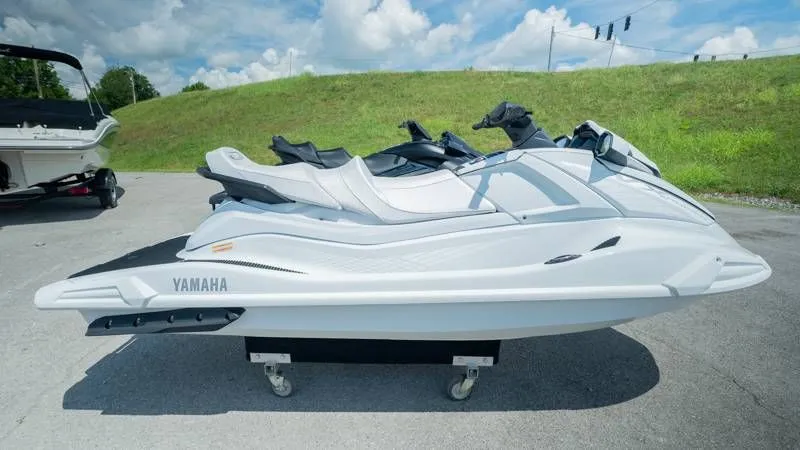 Slide: The Image of Yamaha Waverunner VX Cruiser 2025 - 19