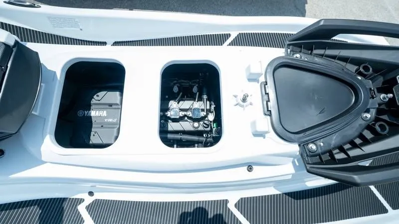 Slide: The Image of Yamaha Waverunner VX Cruiser 2025 - 21