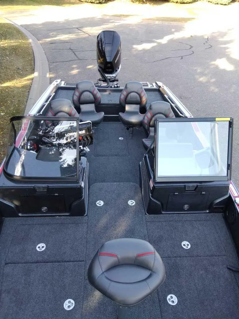 Slide: The Image of 2024 Nitro ZV20 Pro fishing boat with spacious seating and modern design. - 3