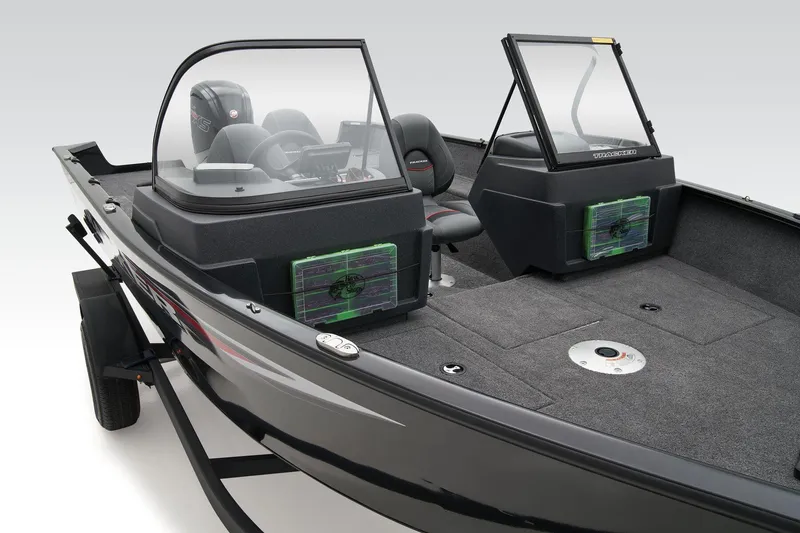 Slide: The Image of Tracker Pro Guide V-175 WT 2025 - 30